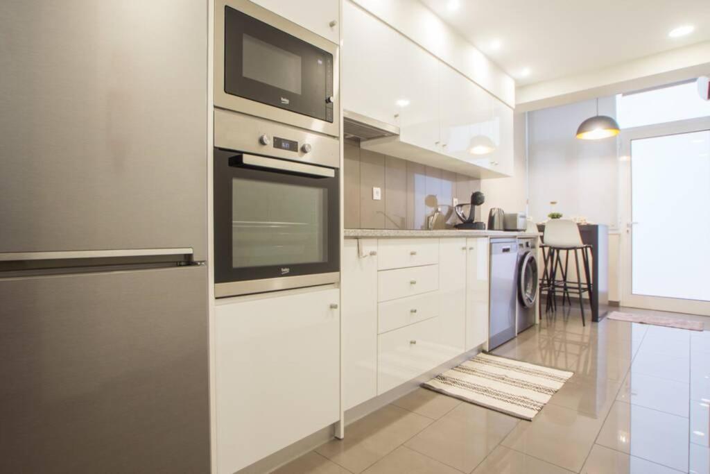Modern Apartment In Coimbra City Center Luaran gambar