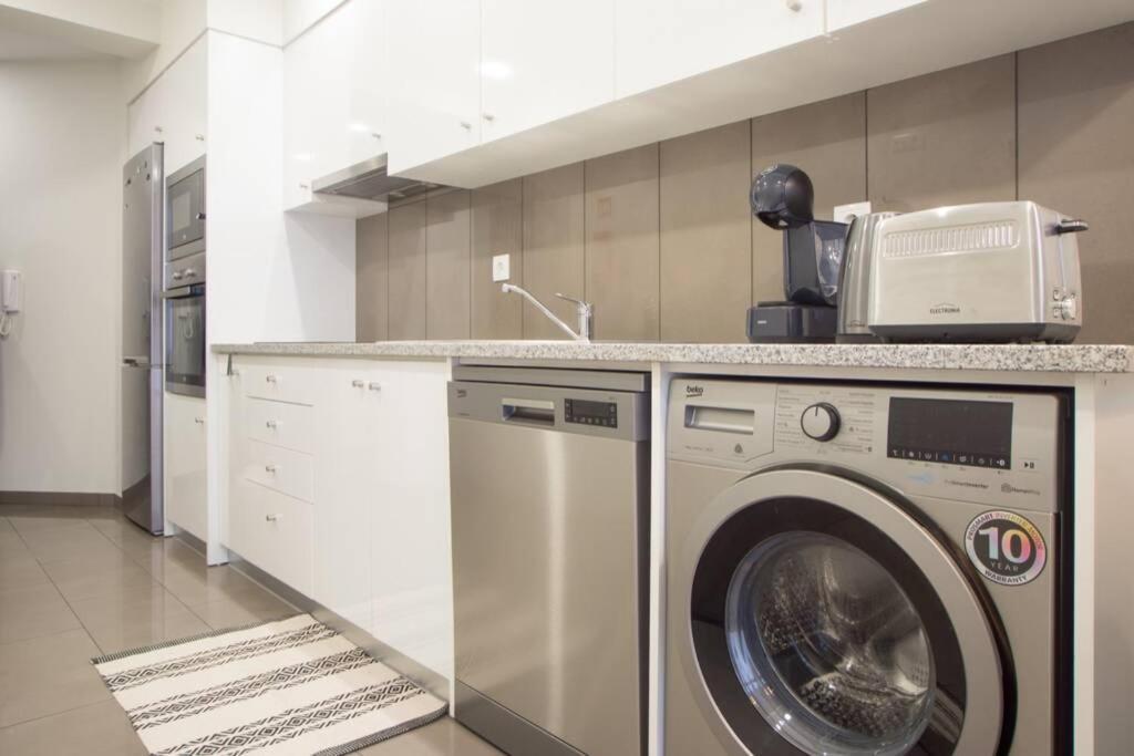 Modern Apartment In Coimbra City Center Luaran gambar