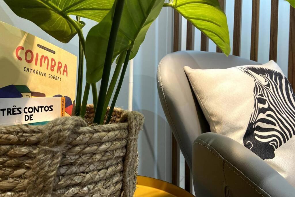 Modern Apartment In Coimbra City Center Luaran gambar